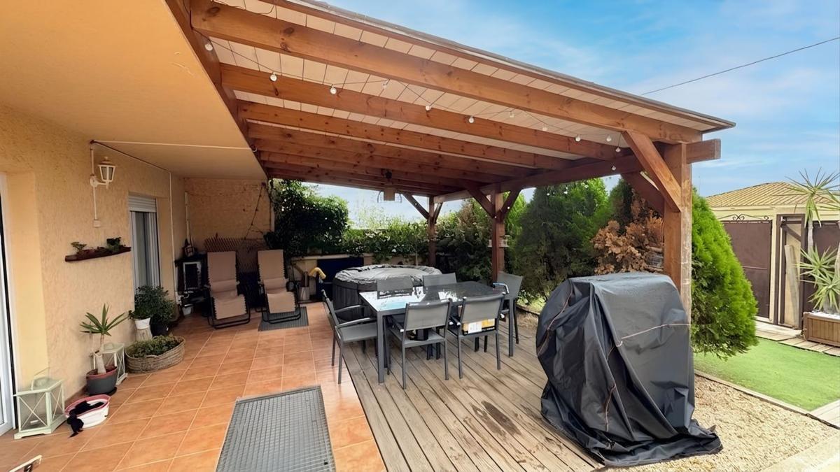 Properties for sale and rent in Spain photo 2