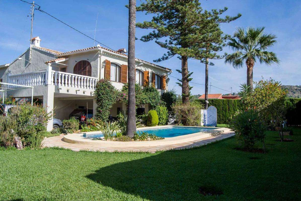 Venta de chalet independiente en Casa o chalet en Centro, Pedreguer, Pedreguer
photo 1