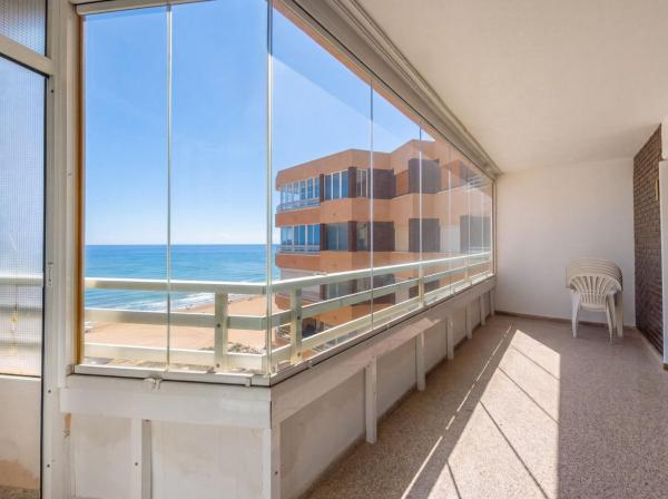 Продажа квартиры на Piso en Avenida Virgen del Carmen, Gaspar Perrelló, Torrevieja, Торревьеха
thumbnail 2