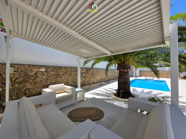 Casa o chalet independiente en Calle Pera s/n, El Montgó, Denia thumbnail 2