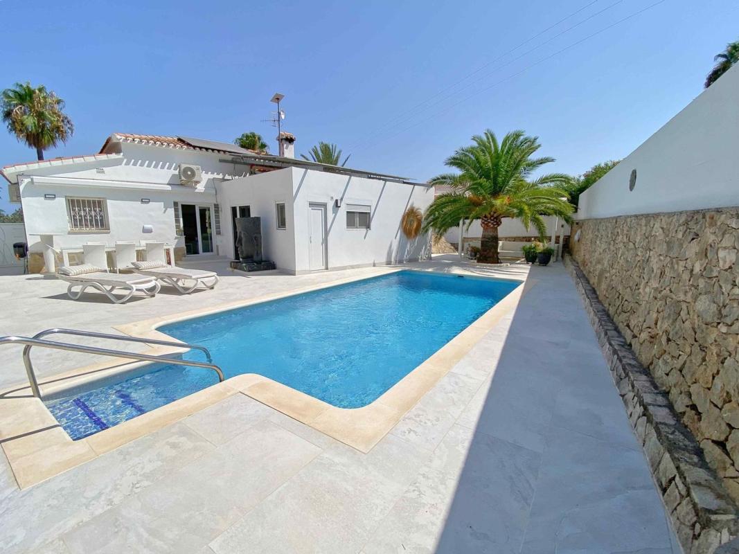 Properties for sale and rent in Spain photo 1