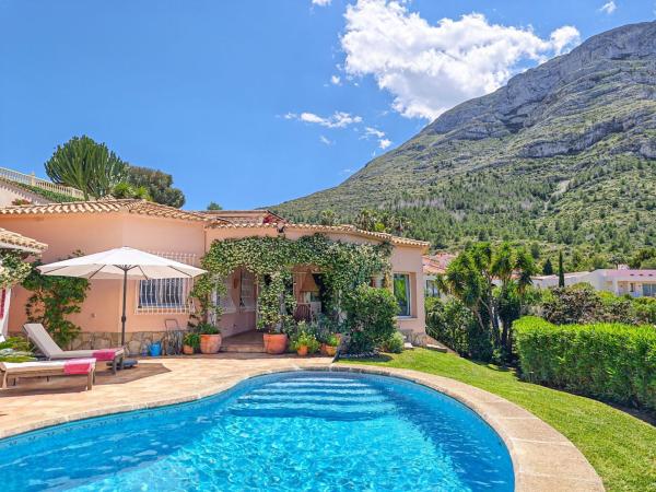 Casa o chalet independiente en Camino Vell Alt de Dénia a Xàbia, 131, El Montgó, Denia photo 1