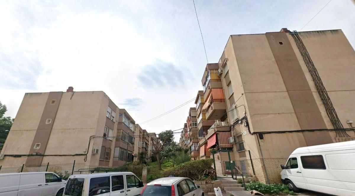 Venta de piso en Piso en Calle Benimantell, Juan XXIII, Alicante / Alacant, Alicante / Alacant
photo 1