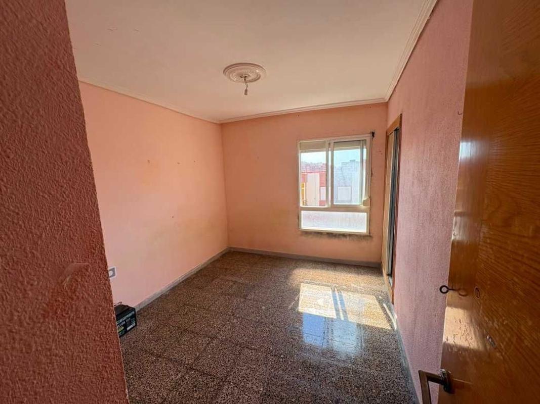 Venta de piso en Piso en Calle Benimantell, Juan XXIII, Alicante / Alacant, Alicante / Alacant
photo 5