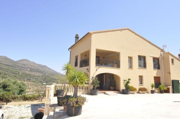Chalet wolnostojący na sprzedaż w Casa o chalet en Benissa pueblo, Benissa, Benissa thumbnail 3