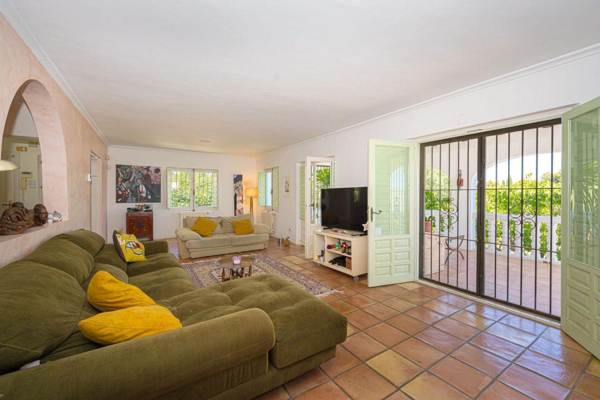 Properties for sale and rent in Spain photo 5