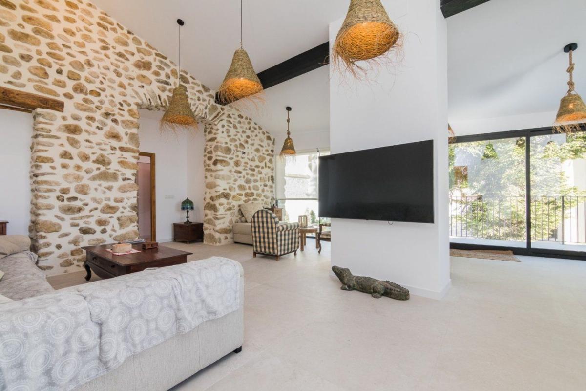 Properties for sale and rent in Spain photo 4