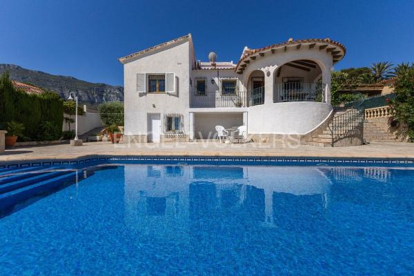 Casa o chalet independiente en Les Rotes/Las Rotas, Denia photo 1