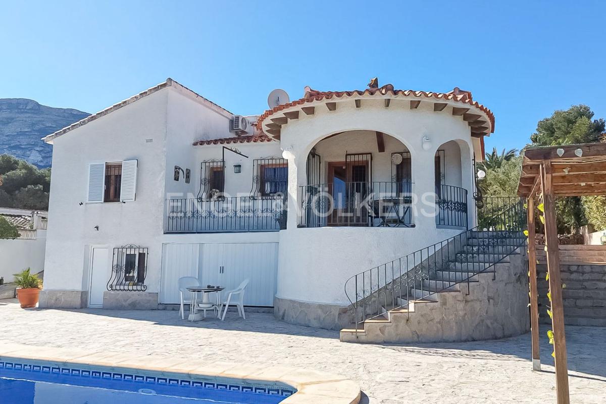 Properties for sale and rent in Spain photo 2