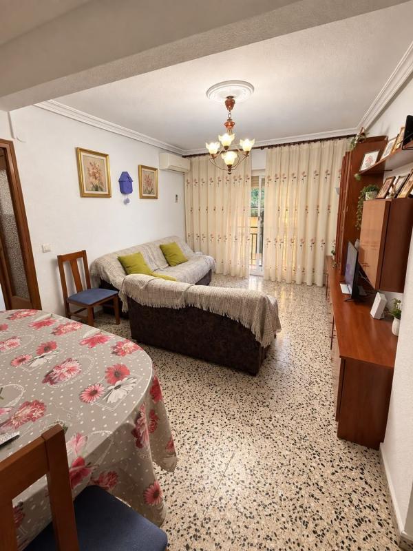 Sale of apartment in Piso en Calle de Donoso Cortés, Carolinas Bajas, Alicante / Alacant, Alicante
photo 1