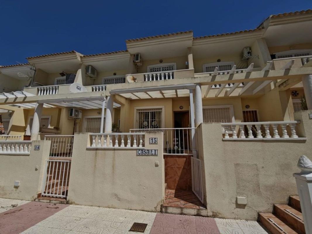 Продажа дуплекса на Dúplex en Calle la Serviola, Urbanizaciones, Guardamar del Segura, Гуардамар-дель-Сегура photo 2
