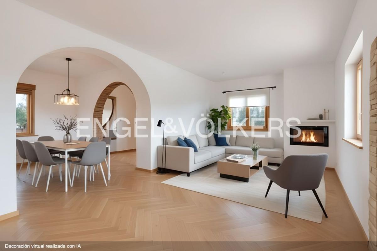 Недвижимость на продажу и в аренду в Испании photo 2
