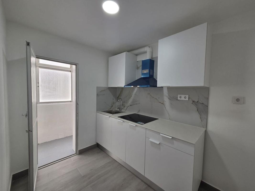 Продажа квартиры на Piso en Calle Músico Torres Climent, Virgen del Remedio - Parque lo Morant, Alicante / Alacant, Аликанте / Алакант
photo 1