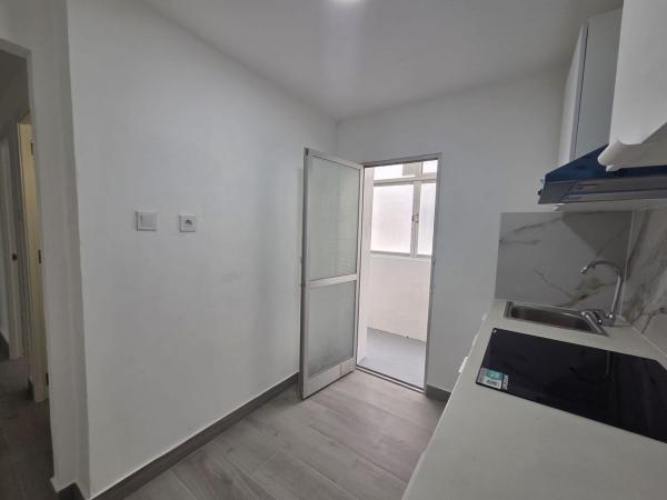 Продажа квартиры на Piso en Calle Músico Torres Climent, Virgen del Remedio - Parque lo Morant, Alicante / Alacant, Аликанте / Алакант
thumbnail 2