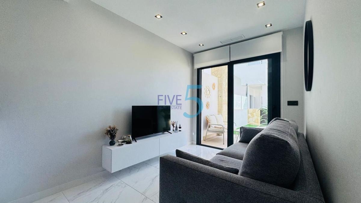 Sale of apartment in Piso en La Ciñuelica - Villa Rosa, Orihuela, Orihuela
 photo 5
