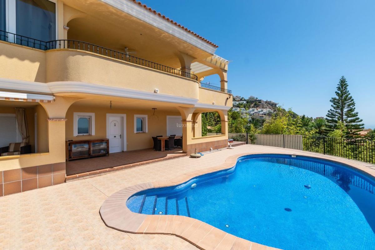 Properties for sale and rent in Spain photo 4