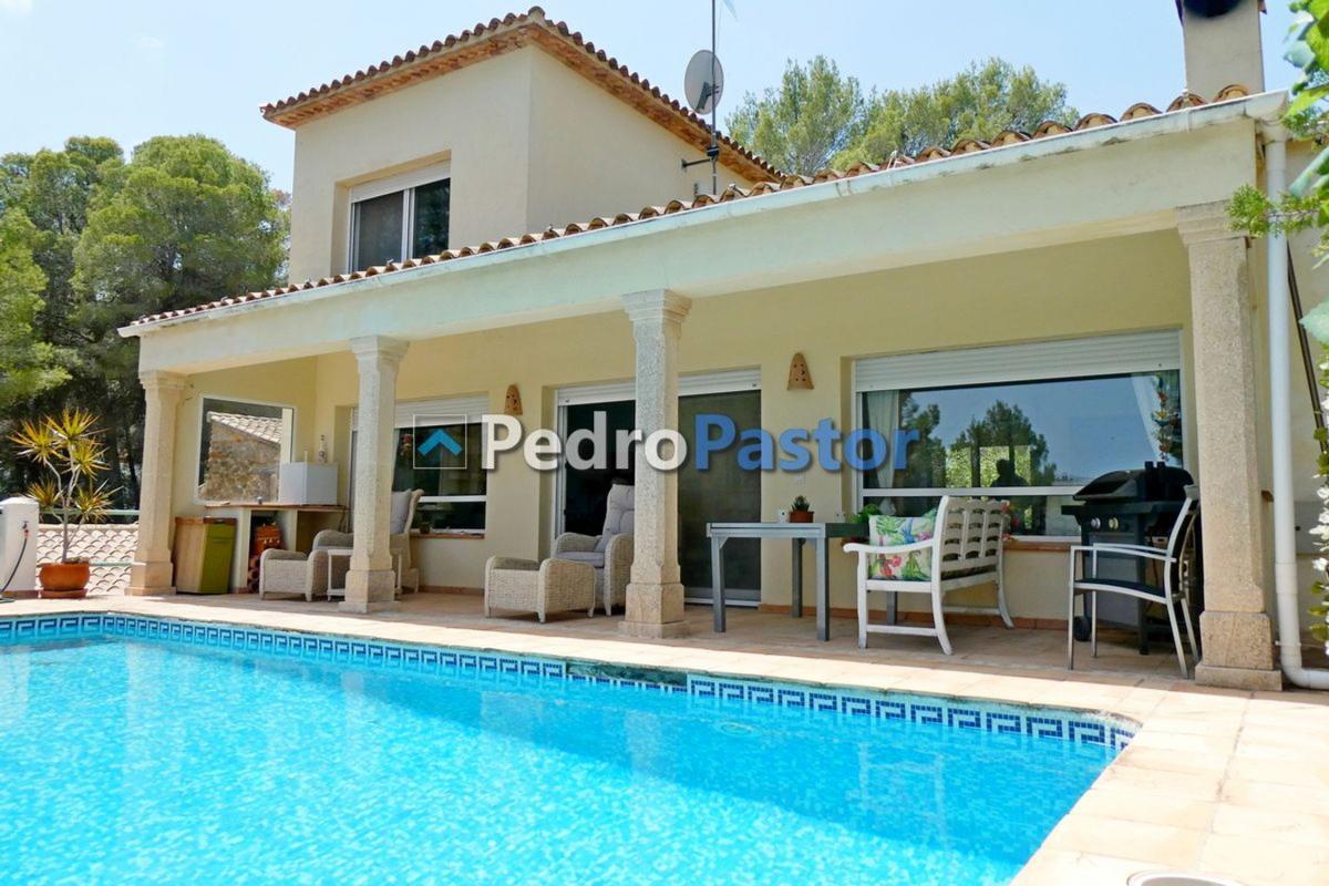 Properties for sale and rent in Spain photo 3