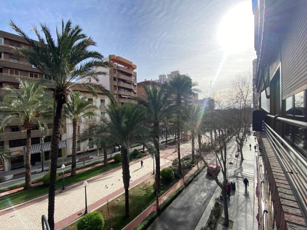 Sprzedaż mieszkania w Piso en Avenida del Doctor Gadea, Ensanche-Diputación, Alicante / Alacant, Alicante / Alacant
 photo 2