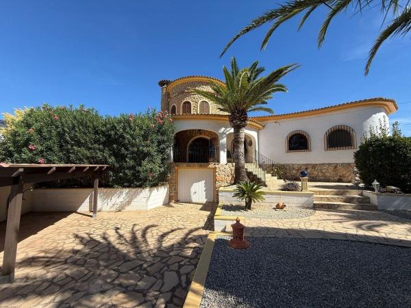 Частный шале на продаже в Casa o chalet en Cometa-Carrió, Calpe, Кальпе photo 1