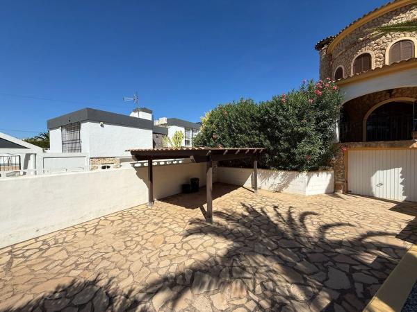Частный шале на продаже в  Casa o chalet en Cometa-Carrió, Calpe, Кальпе photo 4