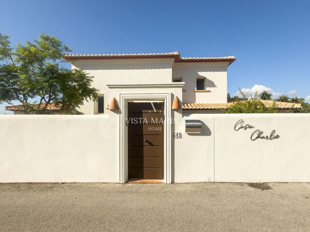 Sale of independent chalet in Casa o chalet en Cala Advocat - Baladrar, Benissa, Benissa
photo 2