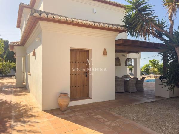 Chalet wolnostojący na sprzedaż w  Casa o chalet en Cala Advocat - Baladrar, Benissa, Benissa photo 4