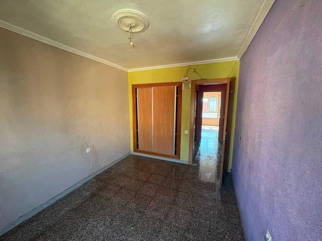 Venta de piso en Piso en Calle Benimantell, Juan XXIII, Alicante / Alacant, Alicante / Alacant
photo 3