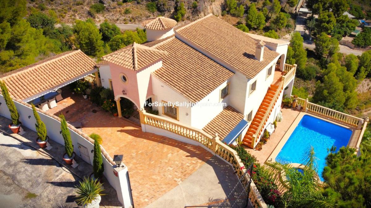 Propiedades en venta y alquiler en España photo 1