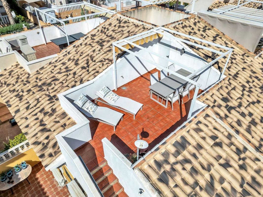 Sprzedaż niezależnego domku jednorodzinnego w Casa o chalet en Lomas de Cabo Roig, Orihuela, Orihuela photo 2