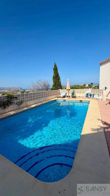 Properties for sale and rent in Spain photo 3