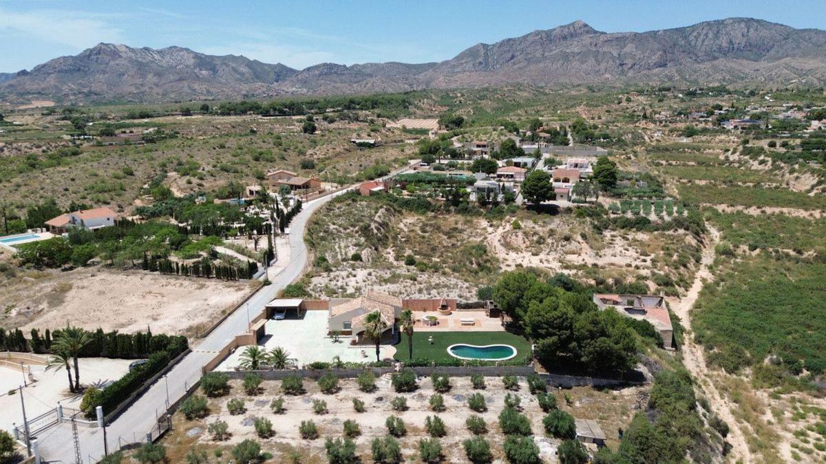 Продажа загородного участка в Finca rústica en partida del moco, Albatera , Албате́ра photo 4