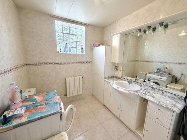Частный шале на продаже в Casa o chalet en Centro de la Ciudad Quesada, Rojales, Рохалес thumbnail 3