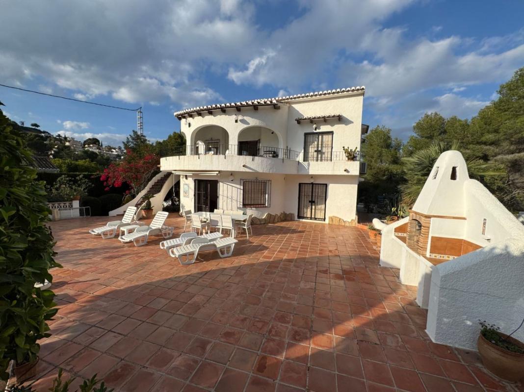 Properties for sale and rent in Spain photo 1