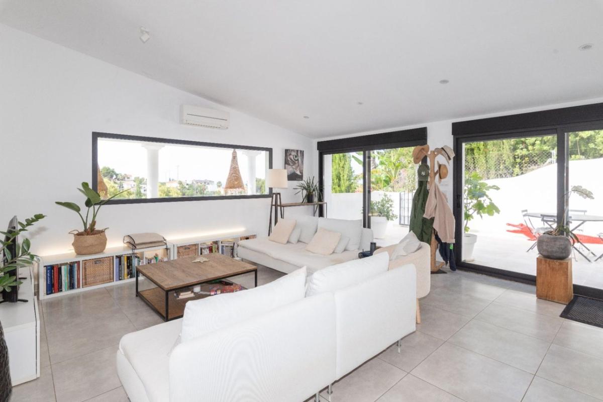 Properties for sale and rent in Spain photo 2