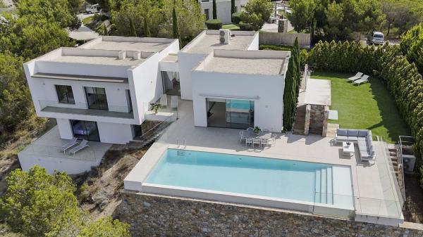 Chalet wolnostojący na sprzedaż w Casa o chalet en Las Colinas Golf, Orihuela, Orihuela thumbnail 2
