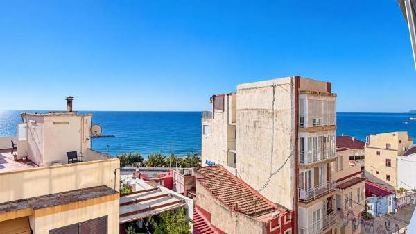 Sale of flat in Piso en Calle de la Virgen del Socorro, Raval Roig-Virgen del Socorro, Alicante / Alacant, Alicante
thumbnail 2