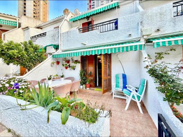 Chalet adosado en Pueblo Levante, Benidorm photo 1
