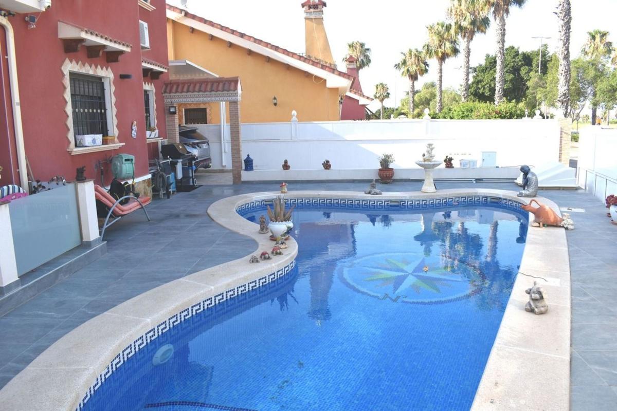 Properties for sale and rent in Spain photo 2