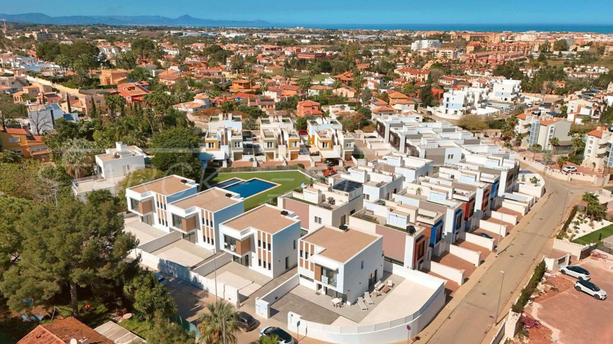 Продажа отдельного шале в Casa o chalet en El Montgó, Denia, Дения photo 1