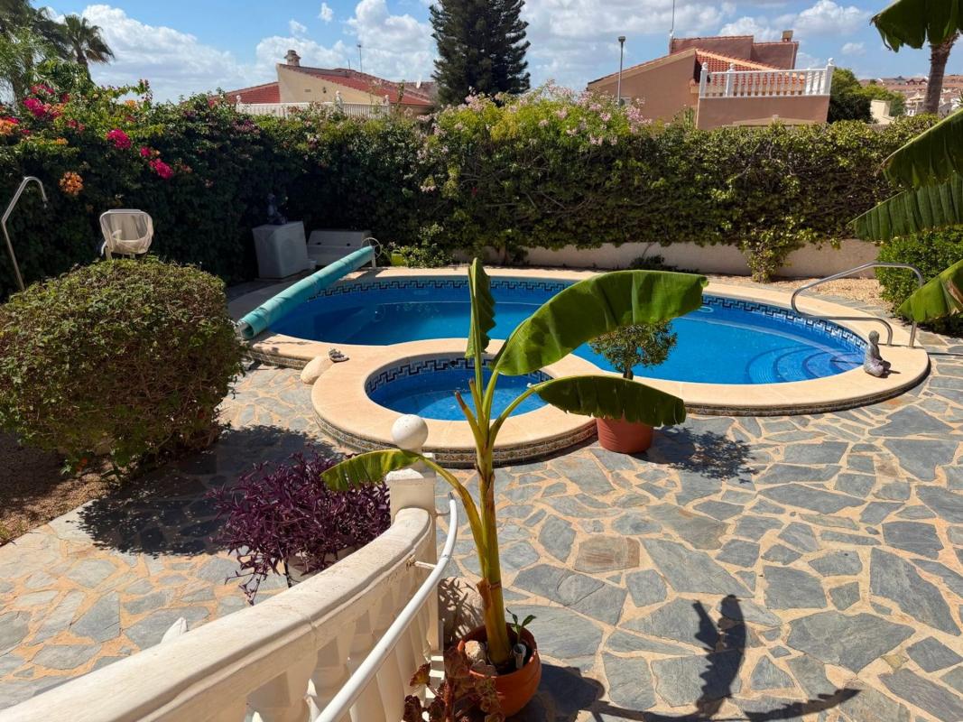 Sprzedaż niezależnego domku jednorodzinnego w Casa o chalet en Formentera del Segura, Formentera del Segura photo 2