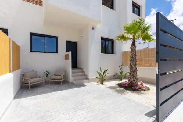 Sale of flat in Piso en Calle Manuel Castello Rizo, Dolores, Dolores
photo 1