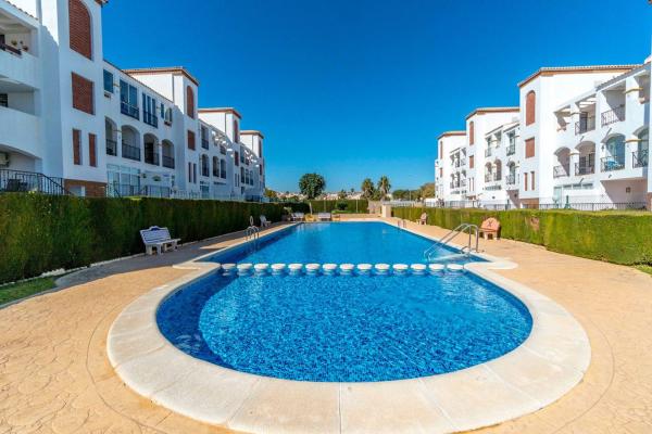 Sale of flat in Piso en Calle Realistas, 80, La Ciñuelica - Villa Rosa, Orihuela, Orihuela
 photo 1