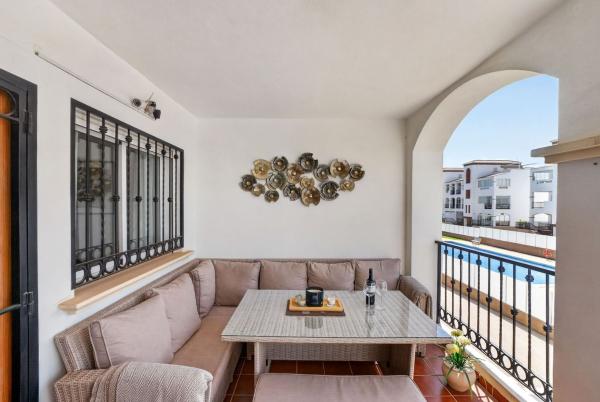 Sale of flat in Piso en Calle Realistas, 80, La Ciñuelica - Villa Rosa, Orihuela, Orihuela
 photo 2