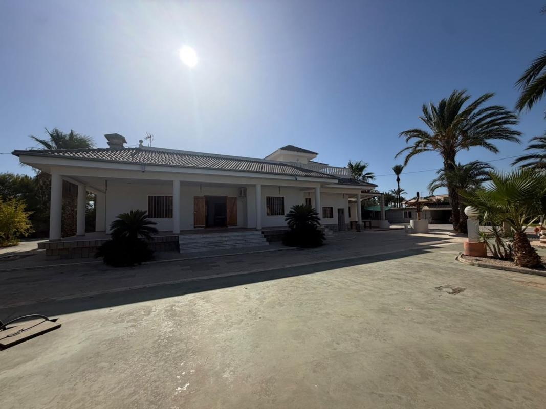 Properties for sale and rent in Spain photo 4