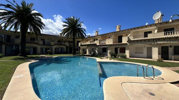 Chalet adosado en Els Poblets photo 1