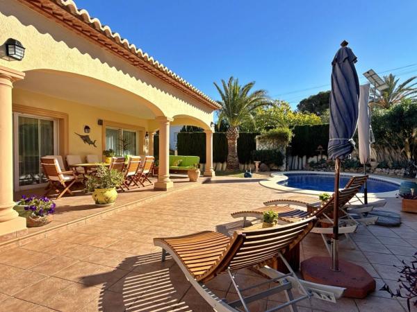 Chalet wolnostojący na sprzedaż w Casa o chalet en Cala Advocat - Baladrar, Benissa, Benissa thumbnail 3