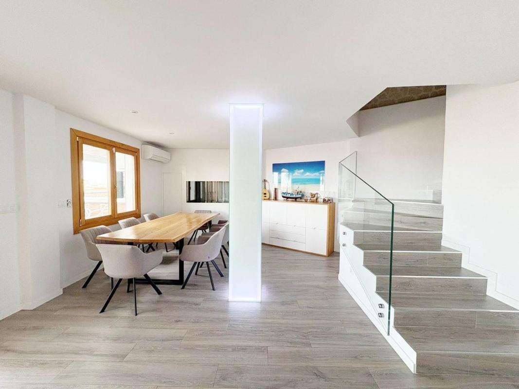 Продажа дуплекса на Dúplex en Centro Urbano, Denia, Дения photo 3