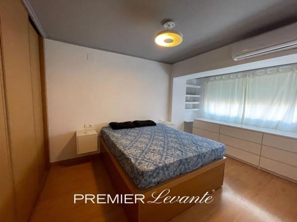 Продажа квартиры на Piso en Calle Gasset y Artime, 29, Carolinas Altas, Alicante / Alacant, Аликанте / Алакант
thumbnail 2