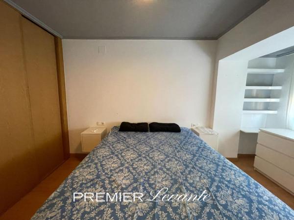 Продажа квартиры на Piso en Calle Gasset y Artime, 29, Carolinas Altas, Alicante / Alacant, Аликанте / Алакант
thumbnail 3