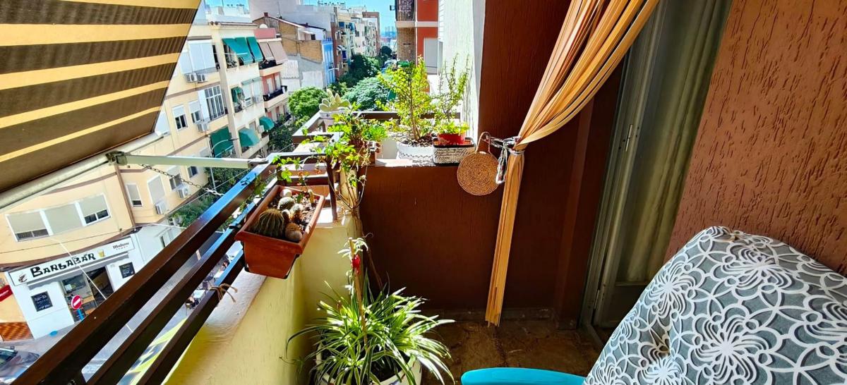 Venta de piso en Piso en Benalúa, Alicante / Alacant, Alicante / Alacant
photo 1